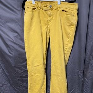 Women’s yellow skinny jeans
